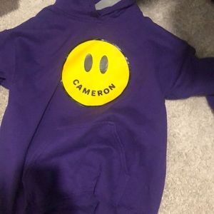 Seeking a Cameron smile face Etsy sweatshirt no stains or rips